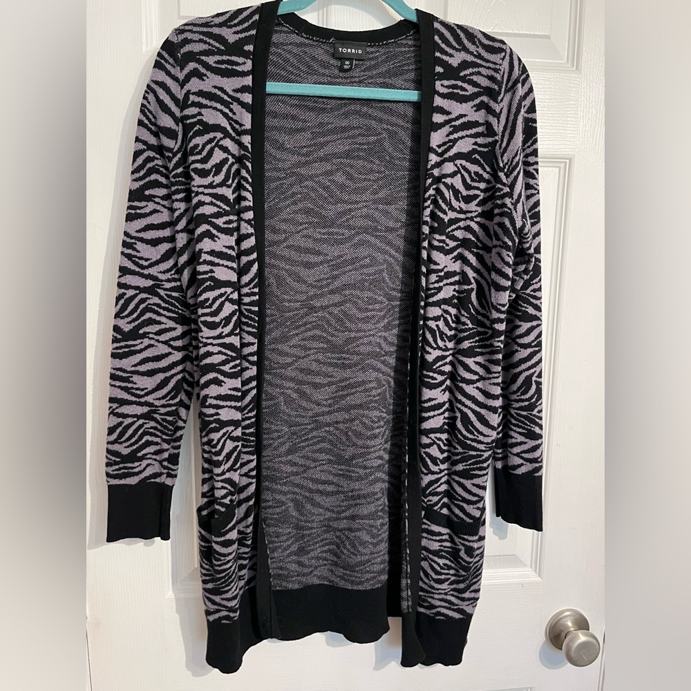 Torrid Black and Gray Zebra Print Women's Sweater